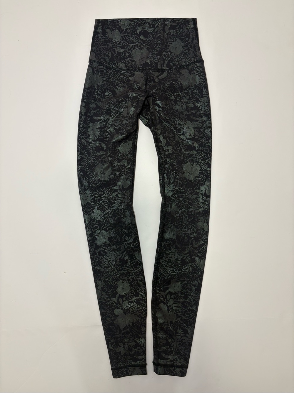 Lululemon Align High Rise 25” Black Folk Floral Emboss Leggings XS